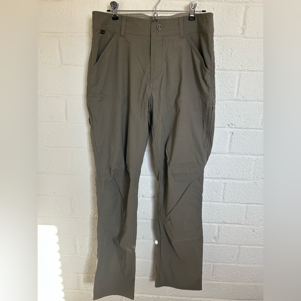 Kuhl Men's tan Cargo Pants